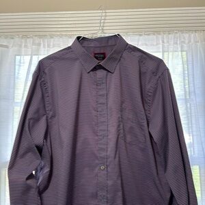 Men’s  XXL Regular Fit.   UNTUCKit Wrinkle-free Performance Shirt.